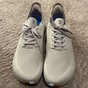 Flux Adapt Run Tennis Shoes